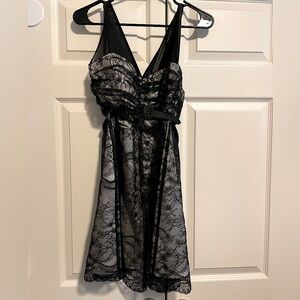 NWT Bebe Mesh Lace with Rushd bodice dress size S